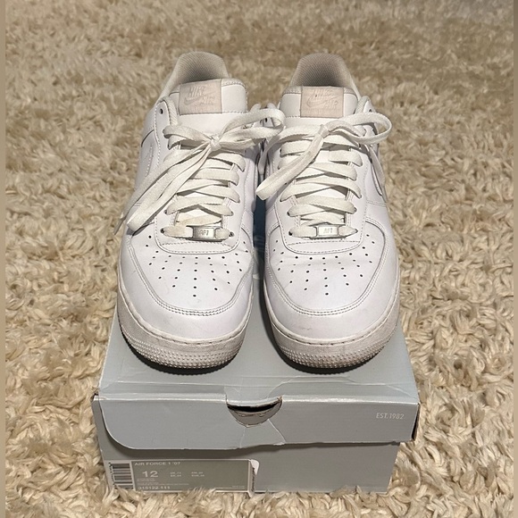 Air Force 1 Low - Picture 2 of 8